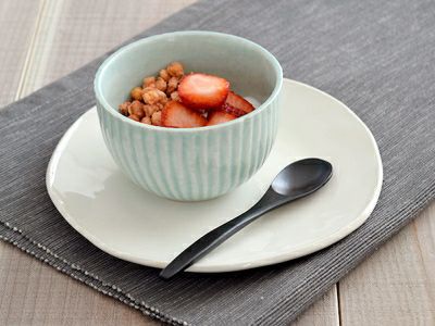 デザートスプーンやアイスクリームスプーンに竹の楕円スプーン（黒）