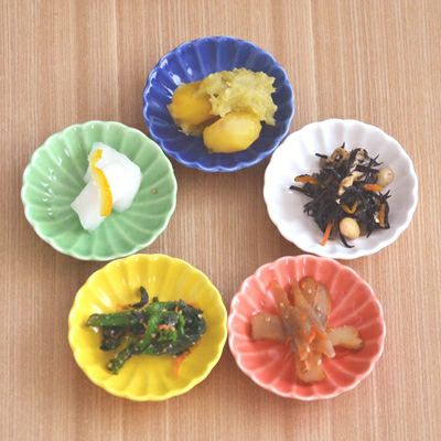 日本最大級の品揃え！豊富な種類・形状から選べるかわいい小皿・豆皿