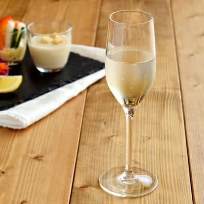 シェフ＆ソムリエの人気のガラス食器フルートグラス。強化クリスタル製のシャンパングラス。