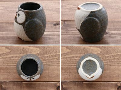 名入れ可能のかわいいフクロウ湯呑みペアセット。お祝いなど