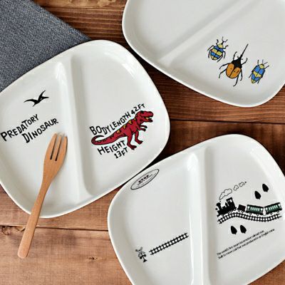 おしゃれな子供食器ブランドのランチプレート 男の子に人気のかっこいい絵柄の仕切り皿です