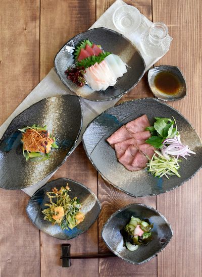 高級感ある黒海シリーズの大皿。盛り皿、大皿料理、ワンプレートにも 