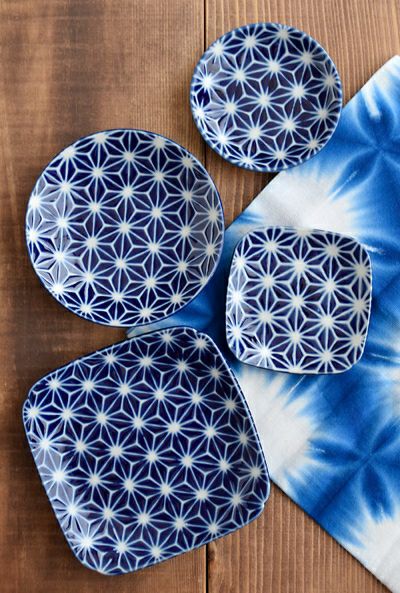 和の伝統模様がおしゃれな丸皿タイプの小皿。豆皿サイズで、醤油