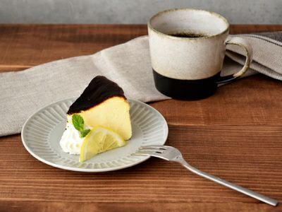 人気のしのぎシリーズの中皿。サラダ皿、ケーキ皿、取り皿と万能 人気のしのぎシリーズの中皿。サラダ皿、ケーキ皿、取り皿と万能