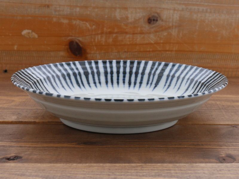 十草模様のおしゃれなな和食器。カレー皿、パスタ皿に使える深皿の大皿プレートです。