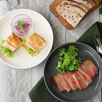 おしゃれでお手入れしやすい、暮らしになじむ軽量食器。