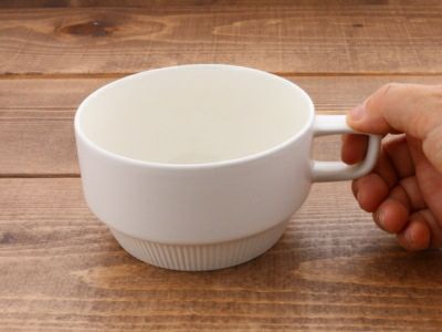 普段使いに丁度いい。シンプルで実用的なスープカップ。