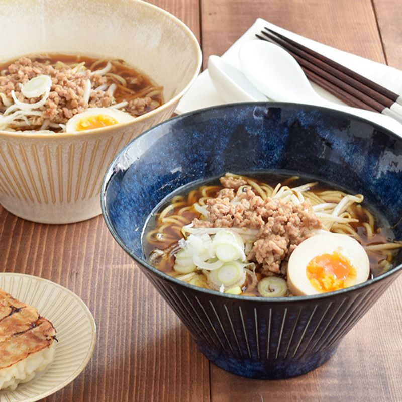 いつものラーメン、麺料理もスタイリッシュでおしゃれに決まる。