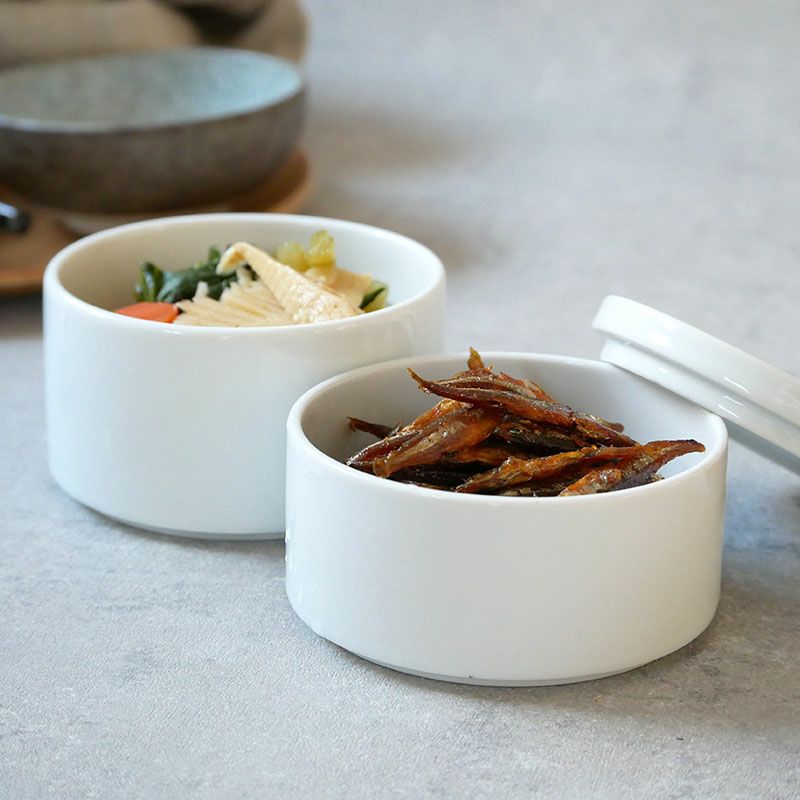 重ねて収納、おしゃれな保存容器。