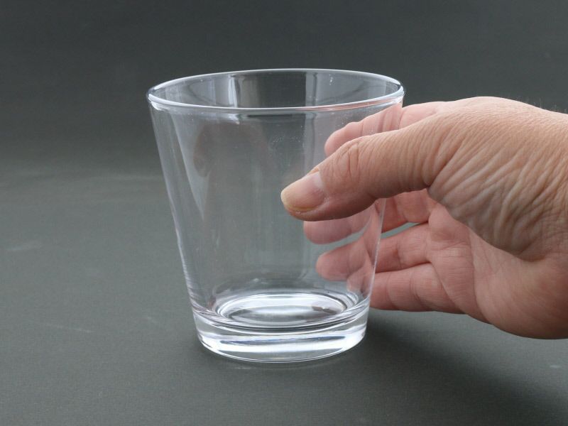 多用途に使えるシンプルなグラス。