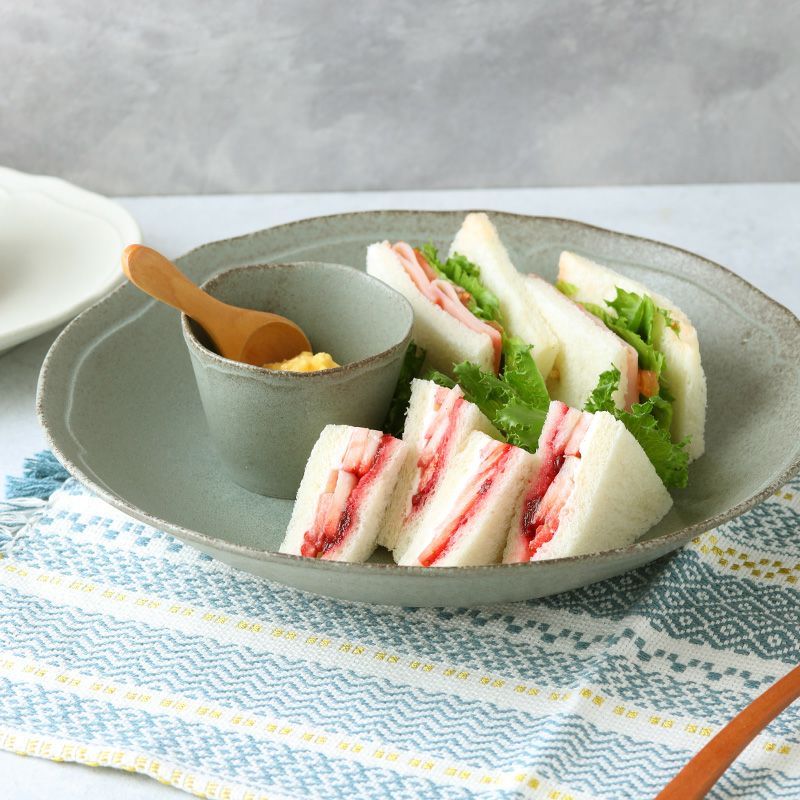 おもてなしにもぴったり！モダンな洋食器セット。