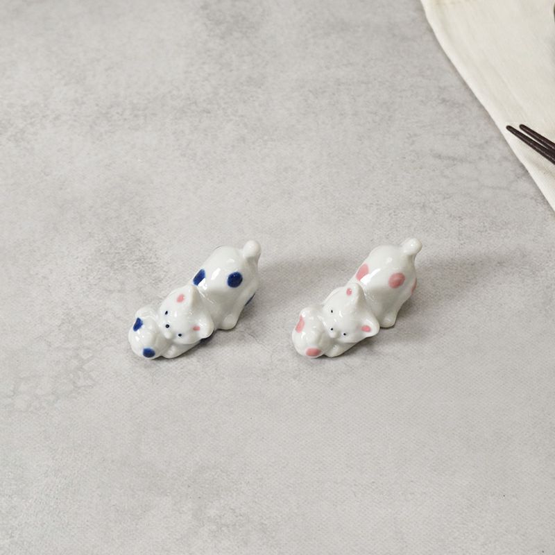 ネコ型箸置き ボール遊び