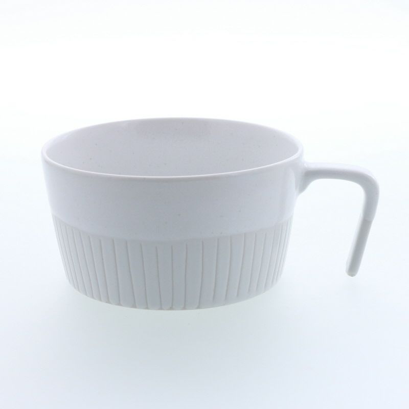 やわらかな風合いが心地よい、毎日のスープに寄り添うカップ。