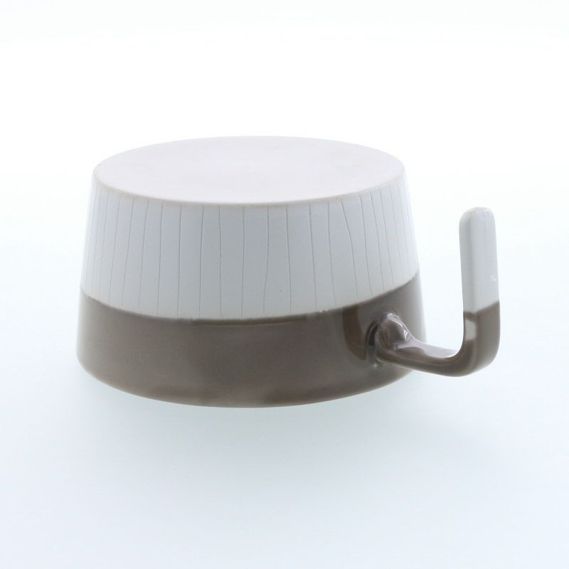 やわらかな風合いが心地よい、毎日のスープに寄り添うカップ。