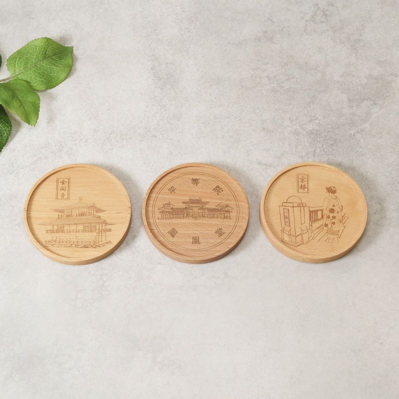 京の情景をさりげなく楽しむ上品な木製コースター