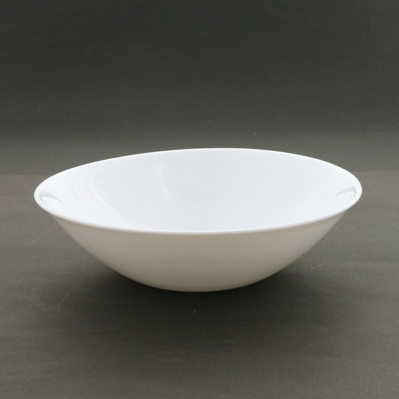 シンプルでどんな食卓にも馴染むデザートボウル